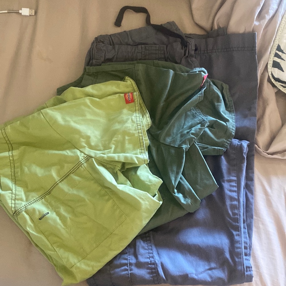 Dickies medium scrub lot